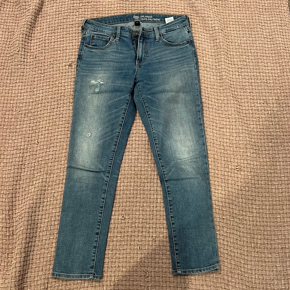 Gap girlfriend light wash jeans. Ankle Jean.